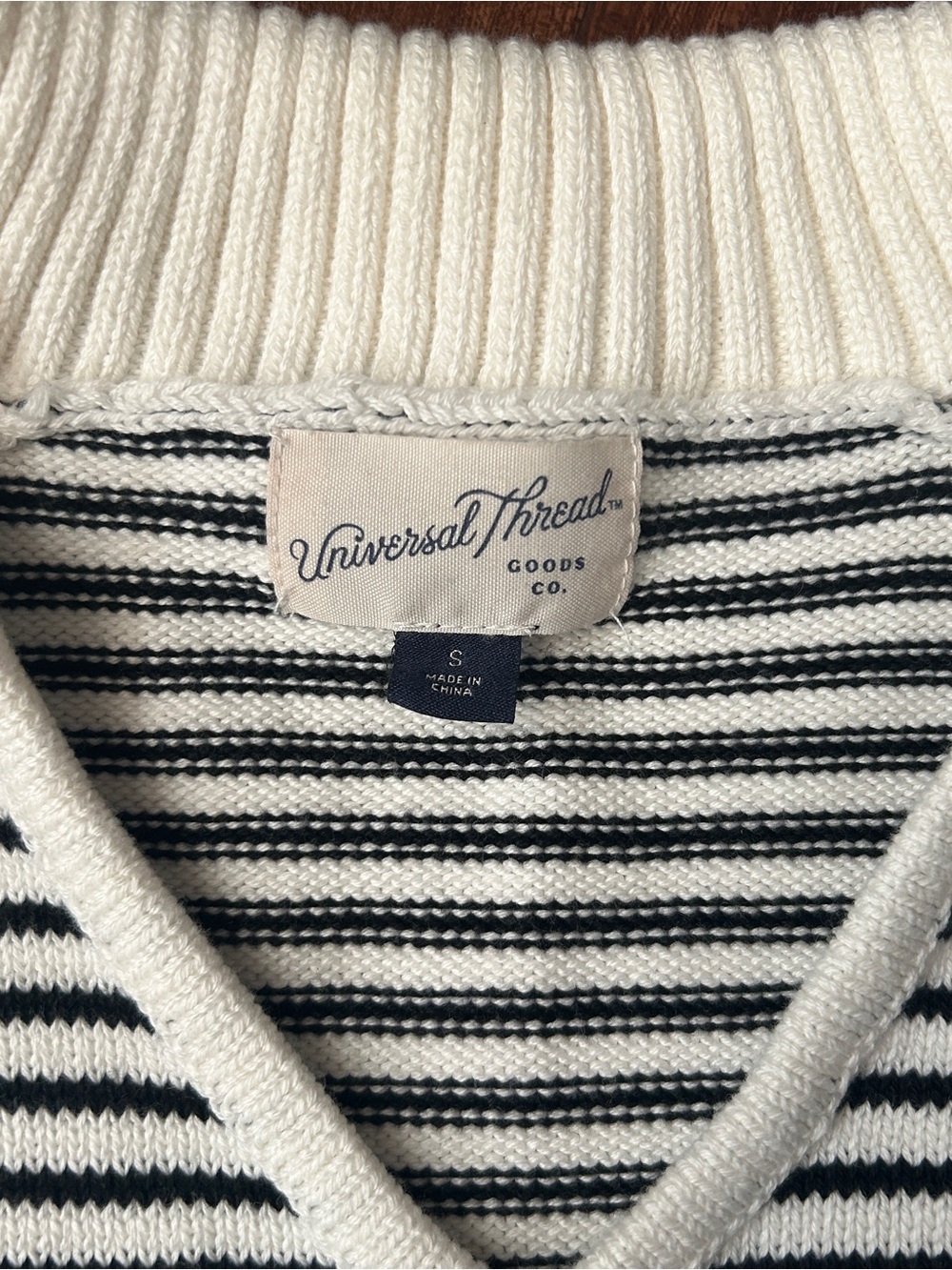 EUC Black and White Pinstriped Collared V-Neck Cropped Sweater - Picture 2 of 6
